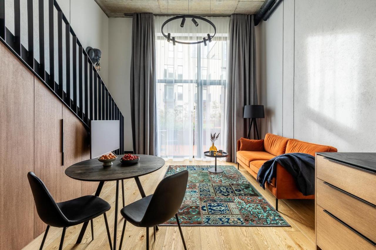 Апартаменты Stylish Loft With Terrace Paupys, Old Town Вильнюс Экстерьер фото