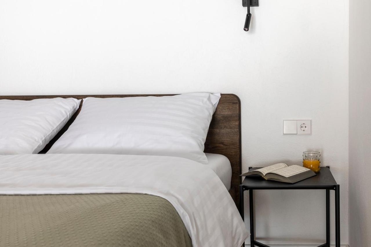 Апартаменты Stylish Loft With Terrace Paupys, Old Town Вильнюс Экстерьер фото