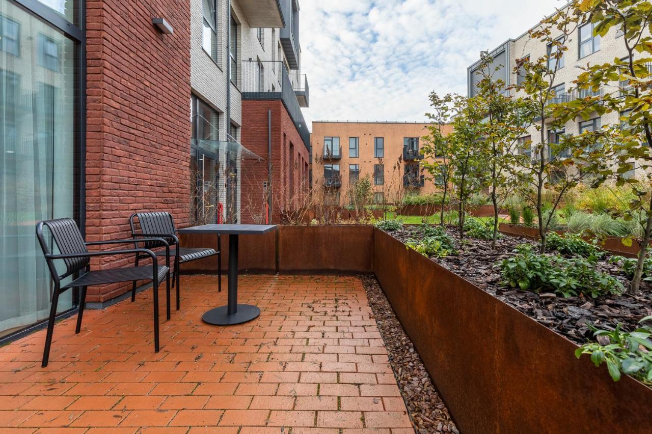 Апартаменты Stylish Loft With Terrace Paupys, Old Town Вильнюс Экстерьер фото