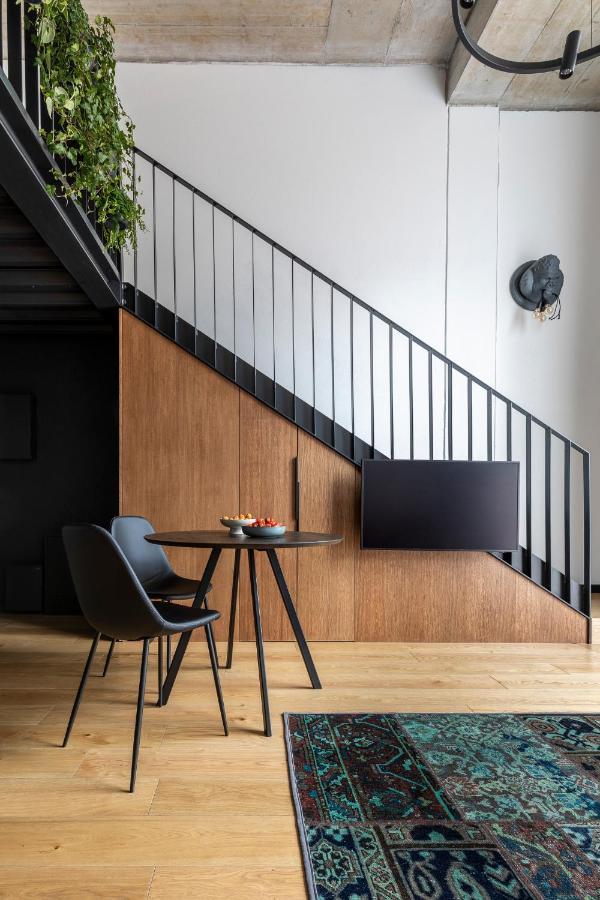Апартаменты Stylish Loft With Terrace Paupys, Old Town Вильнюс Экстерьер фото
