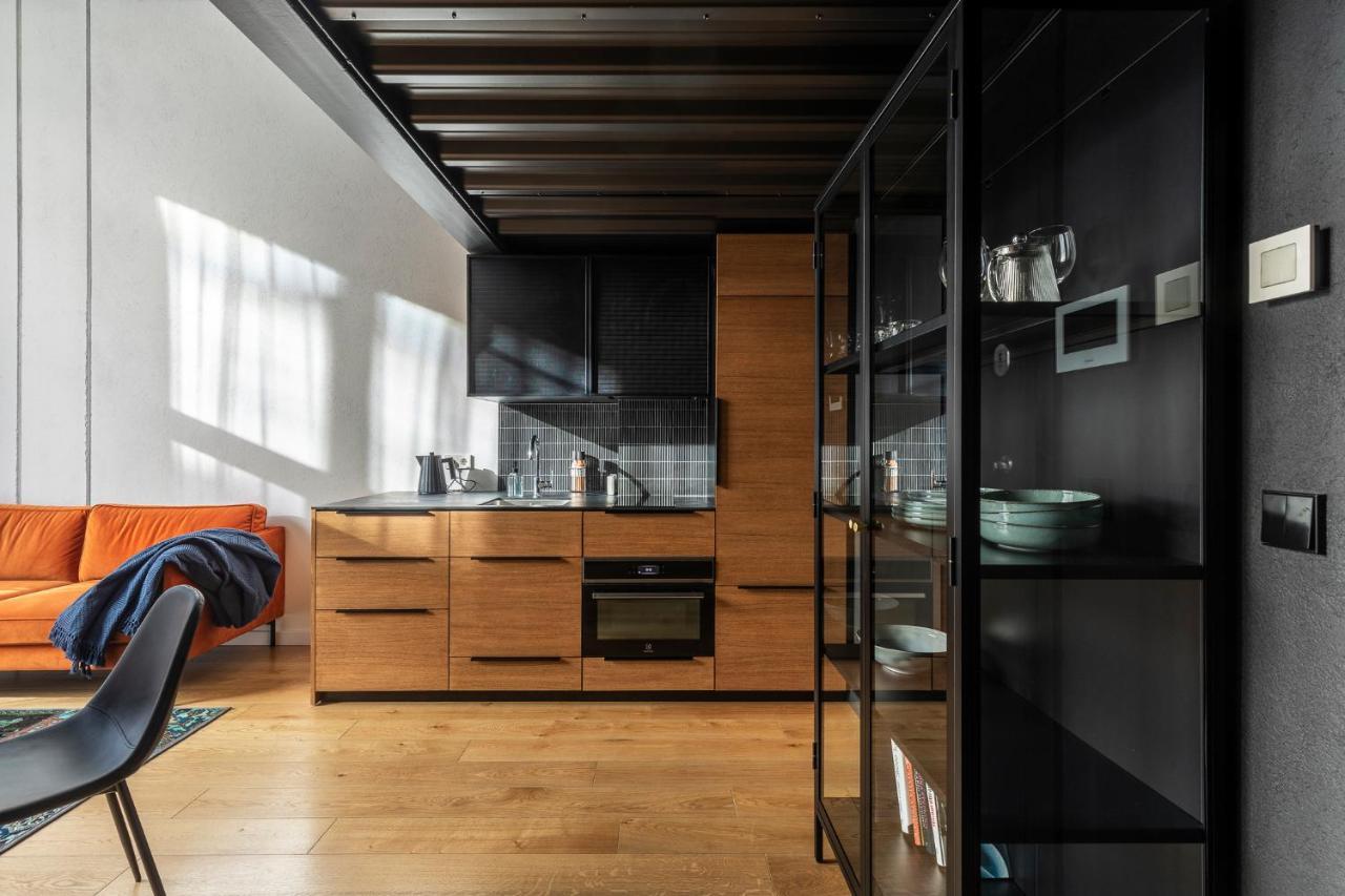 Апартаменты Stylish Loft With Terrace Paupys, Old Town Вильнюс Экстерьер фото